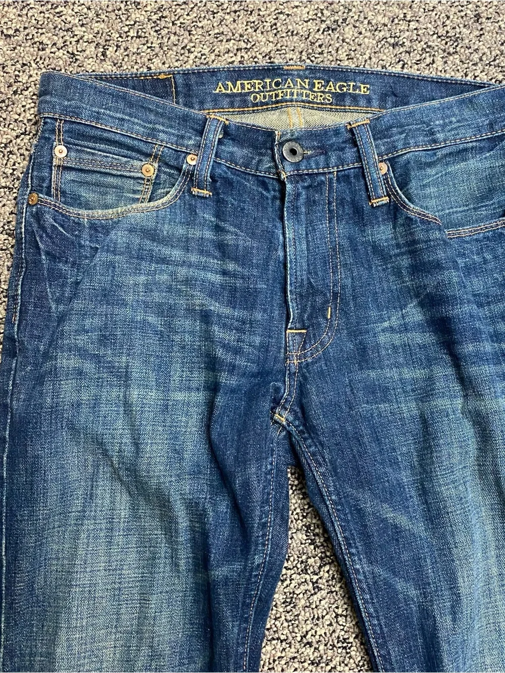American Eagle Outfitters Men's Medium Wash Straight Bootcut Jeans Size 29x32